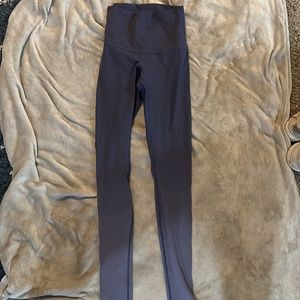 Lululemon size 4 ombre leggings dark purple to light